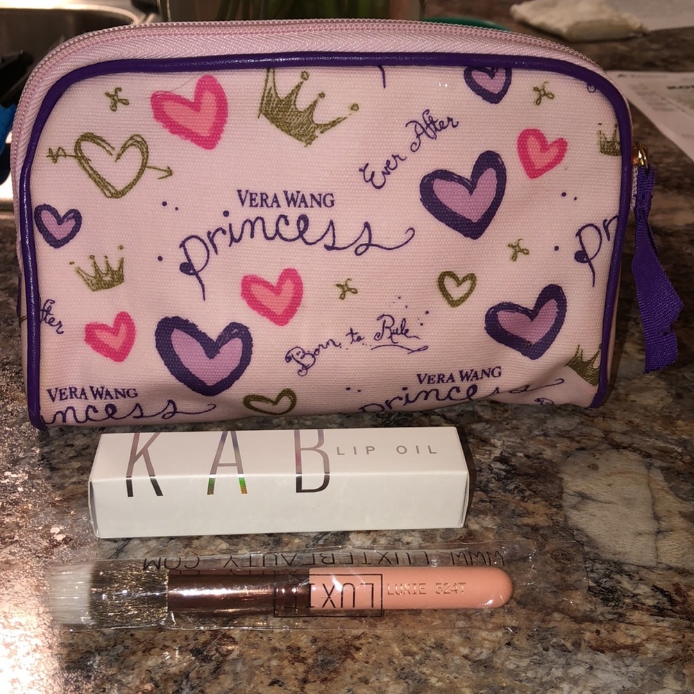Vera Wang Cosmetic Bag New - Picture 4 of 8